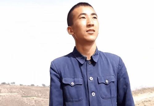 网红宝军保镖是谁,揭秘网红宝军背后的神秘保镖身份